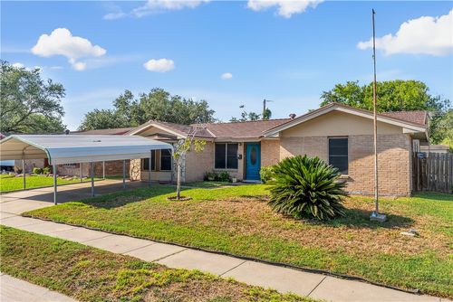 2102 E Lott Ave, Kingsville, TX, 78363-6036 | Card Image