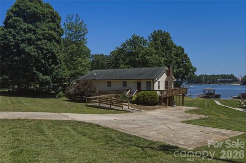8226 Normandy Rd, Denver, NC, 28037-8645 | Card Image