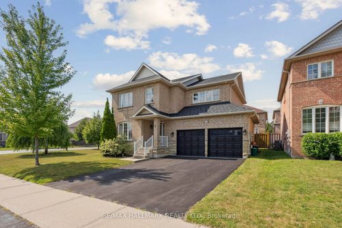 197 Aspenwood Dr, Newmarket, ON, L3X2X4 | Card Image