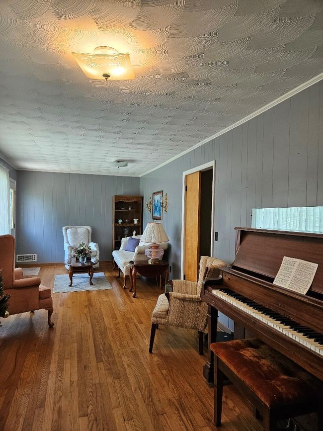 663 Cleghorn Valley Rd, House other with 4 bedrooms, 2 bathrooms and 1 parking in Marion VA | Image 6