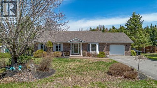 71 Peat Dr, Quispamsis, NB, E2E4X8 | Card Image