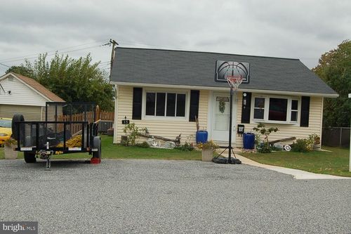 15 Gyro Dr, BALTIMORE, MD, 21220-4518 | Card Image