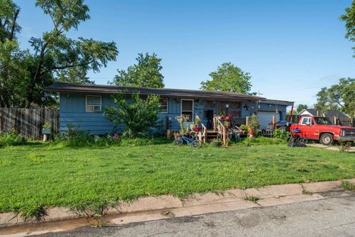 101 Se 13th St, Newton, KS, 67114-4817 | Card Image