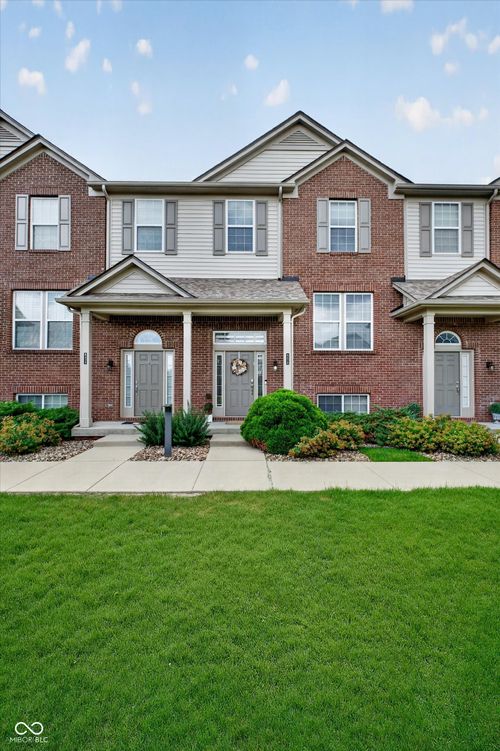 8426 Codesa Way, Indianapolis, IN, 46278-5067 | Card Image