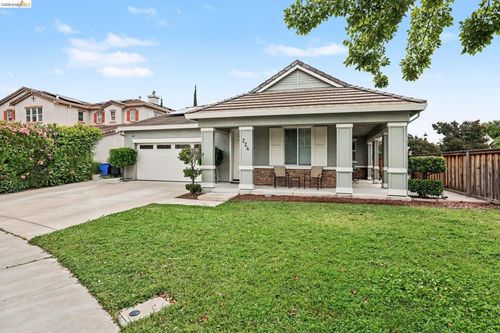 224 Hearthstone Cir, Oakley, CA, 94561 | Card Image