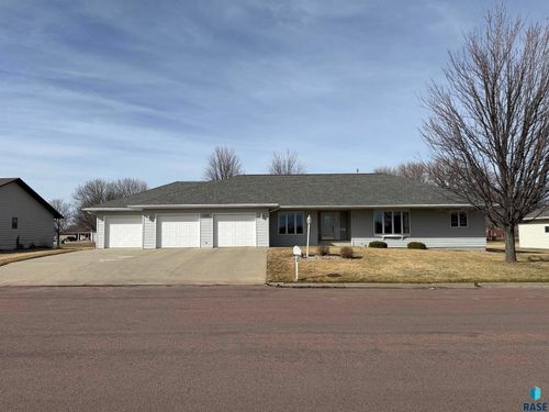308 E Wagner St Street, Marion, SD, 57043 | Card Image