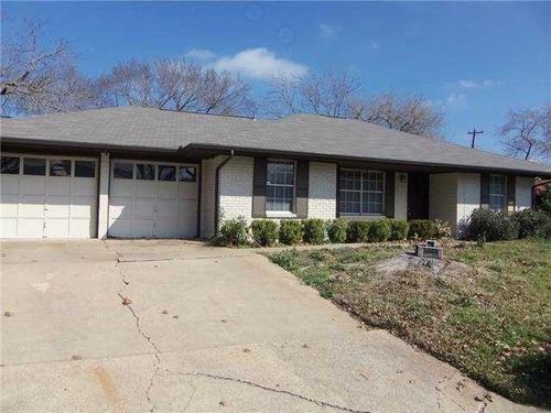 3304 Woodbriar Ln, Austin, TX, 78723-4825 | Card Image