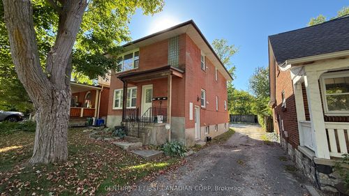 upper-apartment-17 Carfrae Cres, London, ON, N6C4A8 | Card Image