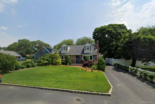 289 Sayville Boulevard, Islip, NY, 11782 | Card Image