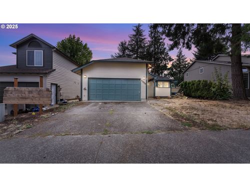 7930 Sw Churchill Way, Tigard, OR, 97224-7864 | Card Image