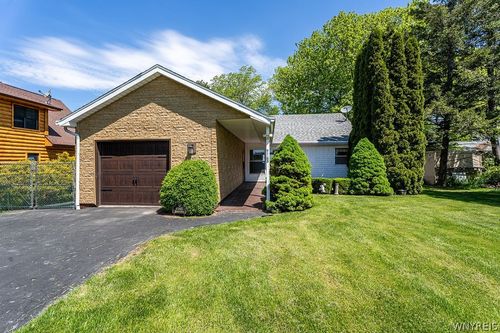 9165 Somerset Dr, Barker, NY, 14012-9654 | Card Image