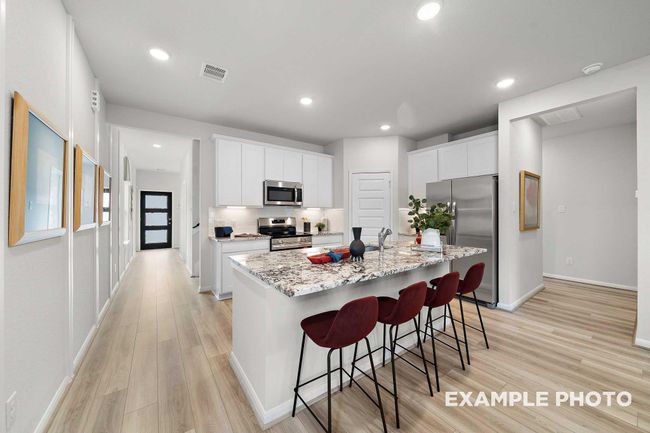 108 W Canopy Crossing Cir, House other with 5 bedrooms, 3 bathrooms and 2 parking in Conroe TX | Image 7