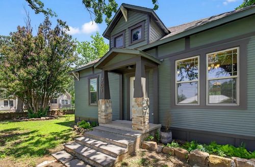 701 S Vandeveer St, Burnet, TX, 78611-3650 | Card Image