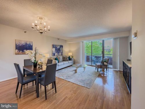 1-205-5800 Nicholson Ln, ROCKVILLE, MD, 20852-2961 | Card Image