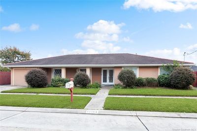 2225 Campagna Drive, House other with 3 bedrooms, 2 bathrooms and null parking in Chalmette LA | Image 1