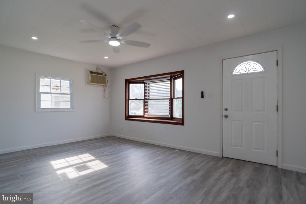 Residential in FAIRLESS HILLS 4