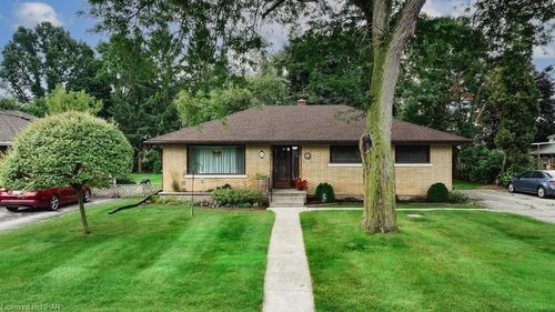 96 Charles St, Wingham, ON, N0G2W0 | Card Image