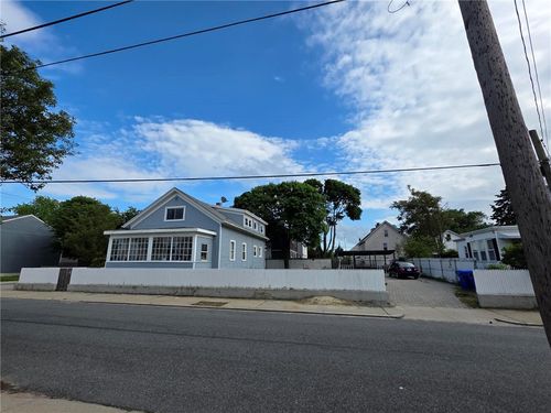 36 Utton Ave, Pawtucket, RI, 02860-4958 | Card Image