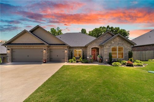 805 Ravine St, Cave Springs, AR, 72718-7001 | Card Image