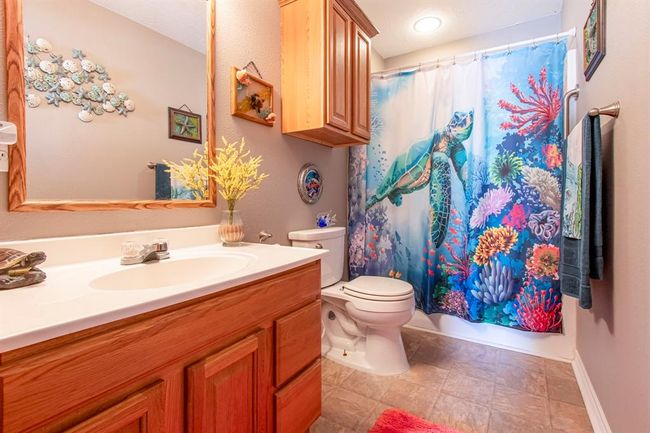 240 Coco Loop, House other with 2 bedrooms, 2 bathrooms and 2 parking in Pointblank TX | Image 23