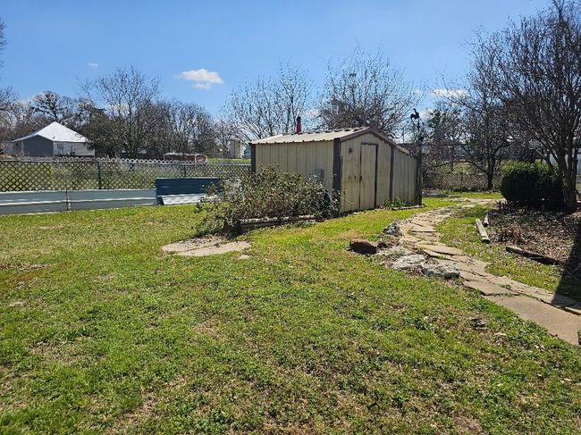 212 N Barron Rd, House other with 3 bedrooms, 2 bathrooms and null parking in Covington TX | Image 5