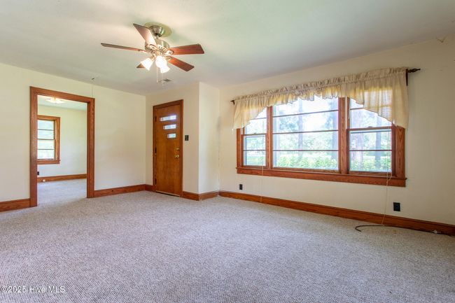 Living Room | Image 10