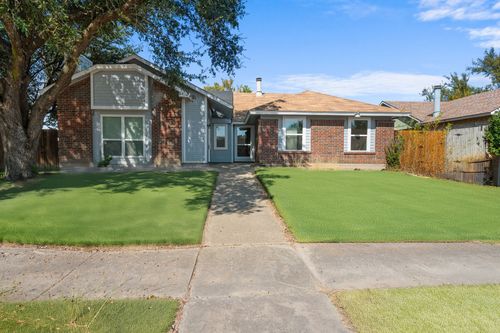 404 Dollins St, Cedar Hill, TX, 75104-2863 | Card Image