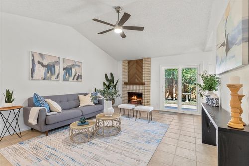 a-5805 W Gate Boulevard, Austin, TX, 78745 | Card Image