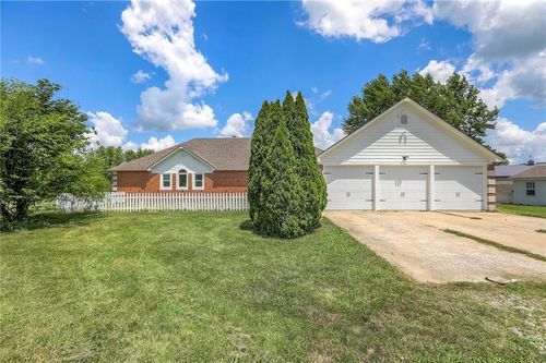 20012 Ne 138th St, Kearney, MO, 64060-7430 | Card Image