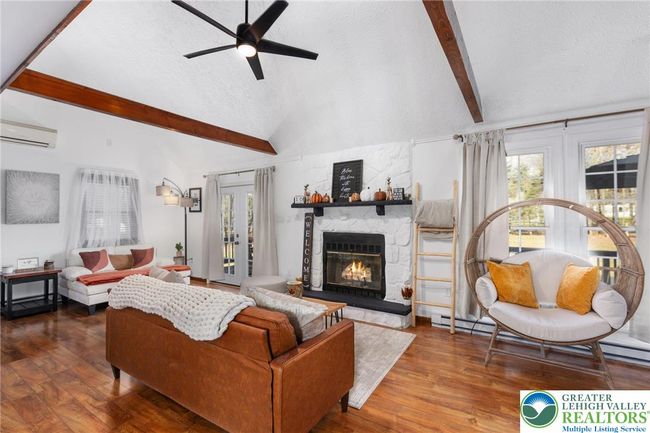 64 Autumn Ln, House other with 3 bedrooms, 2 bathrooms and null parking in Jim Thorpe PA | Image 10