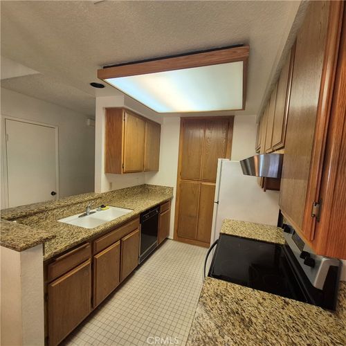m-3814 Dunford Ln, Inglewood, CA, 90305-3575 | Card Image