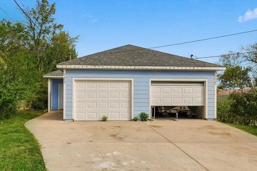 2023 E Myrtle Street, Fort Worth, TX, 76104 | Card Image