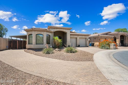3002 N 50th St, Phoenix, AZ, 85018-7962 | Card Image