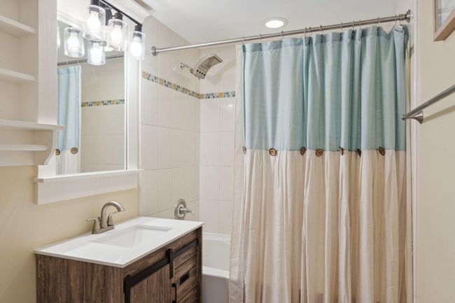 Guest bath | Image 24
