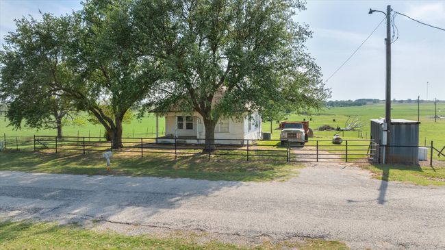 Second home - currently being renovated. 2/1 | Image 40