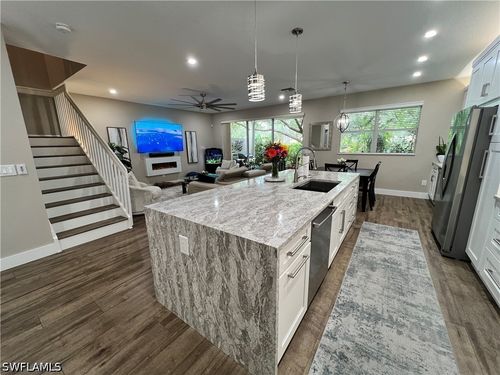 1602-7009 Romana Way, NAPLES, FL, 34119-9637 | Card Image