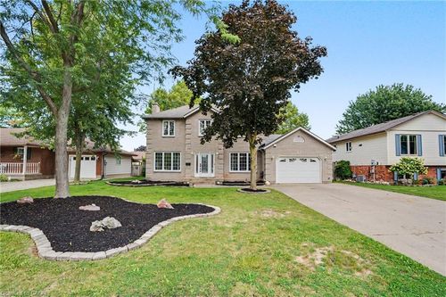 21 Farewell Cres, Smithville, ON, L0R2A0 | Card Image