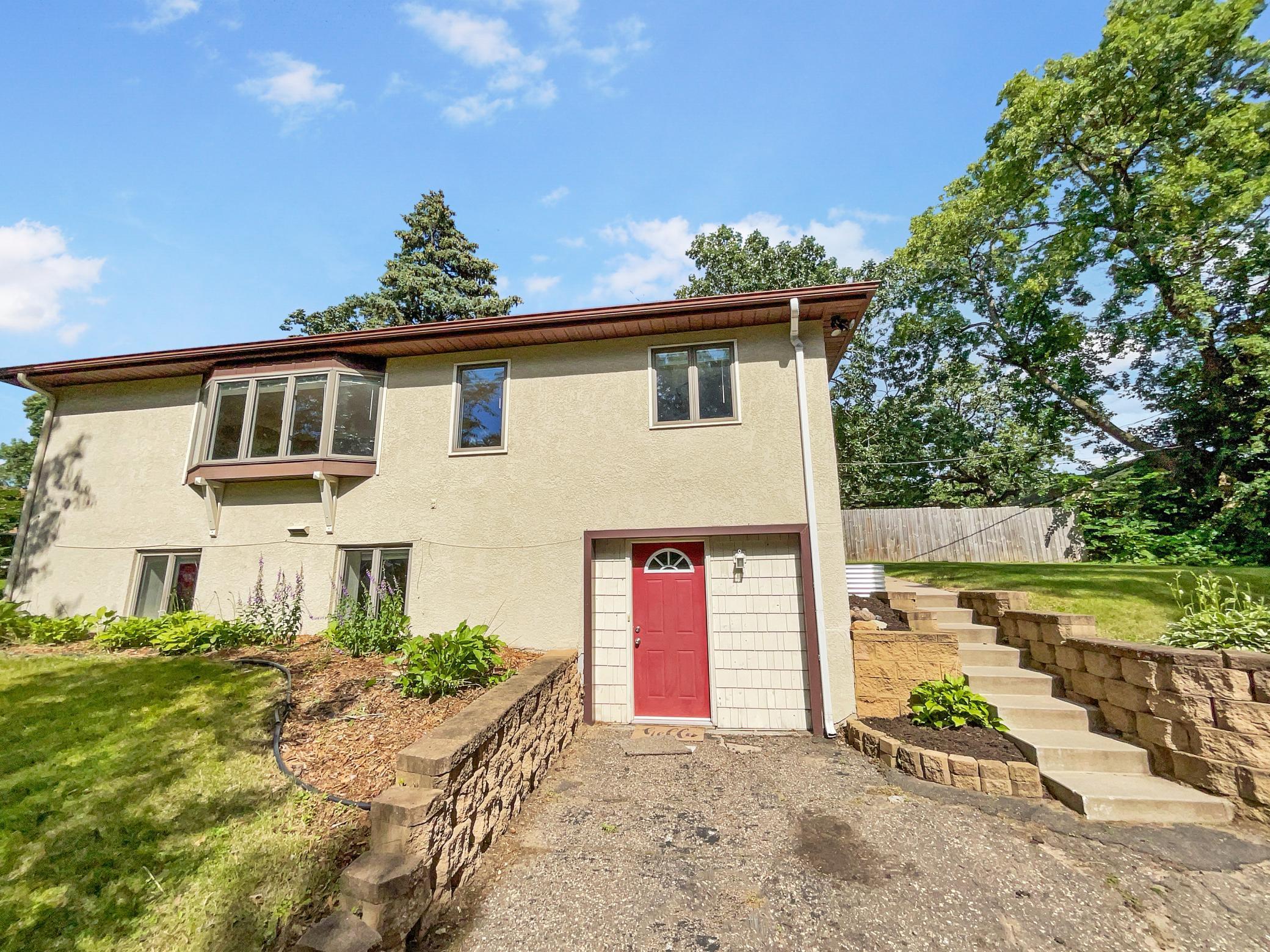 Burgess St, Saint Paul, MN 55103