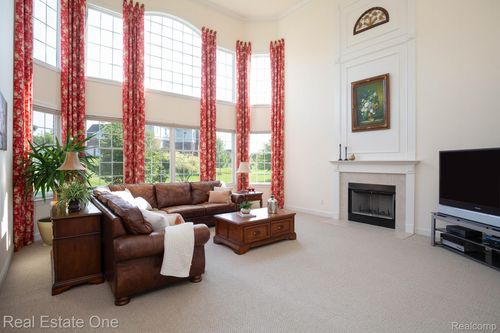 3755 S Century Oak Cir, Oakland, MI, 48363-2663 | Card Image