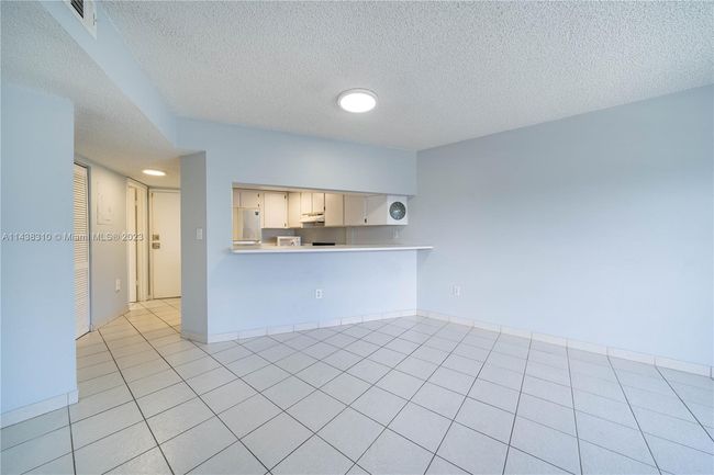 APT-308 - 2600 Collins Ave, Condo with 2 bedrooms, 4 bathrooms and null parking in Miami Beach FL | Image 24