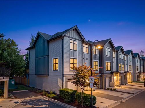 301-2267 Mckenzie Rd, Abbotsford, BC, V2S0M9 | Card Image
