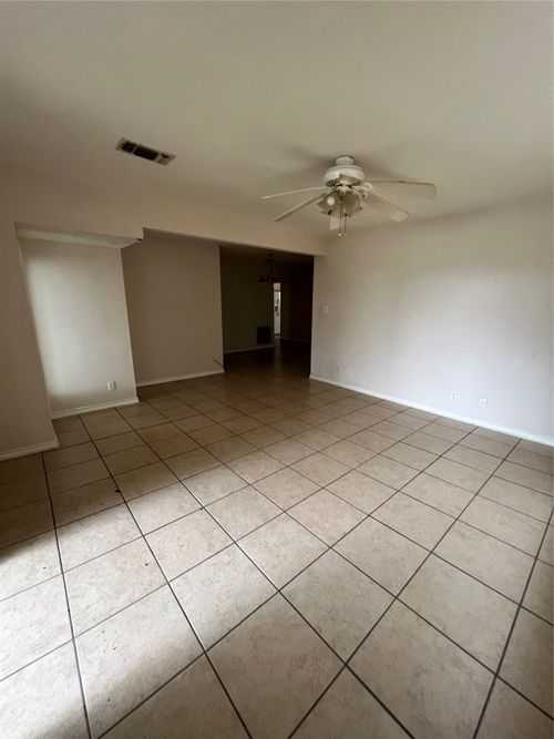 710 W Main St, Denison, TX, 75020-3212 | Card Image
