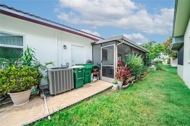 5803 Nw 85 Th Ter, House other with 2 bedrooms, 2 bathrooms and null parking in Tamarac FL | Image 33