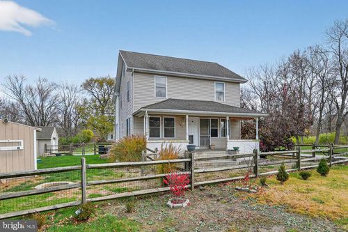 206 Race St, DOWNINGTOWN, PA, 19335-2547 | Card Image