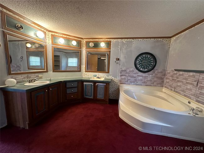 4798 Ne 104 Th Rd, House other with 4 bedrooms, 3 bathrooms and null parking in Wilburton OK | Image 25