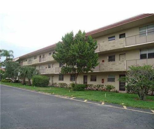 3900 Nw 76th Ave, Sunrise, FL, 33351-6347 | Card Image