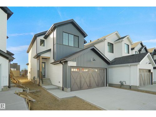 33 Foxtail Rd, House with 3 bedrooms, 3 bathrooms and null parking in Fort Saskatchewan AB | Card Image