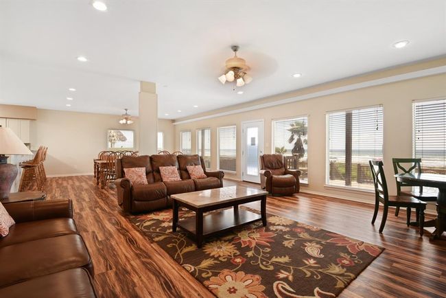 2438 Blue Water Hwy, House other with 10 bedrooms, 6 bathrooms and null parking in Surfside Beach TX | Image 8