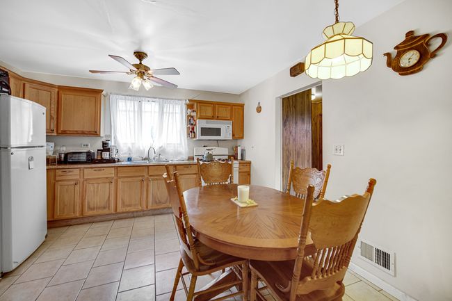 1532 N 39 Th Ave, House other with 5 bedrooms, 1 bathrooms and 2 parking in Stone Park IL | Image 11