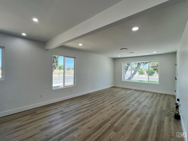 4145 Shawn St, House other with 3 bedrooms, 2 bathrooms and null parking in Bakersfield CA | Image 7